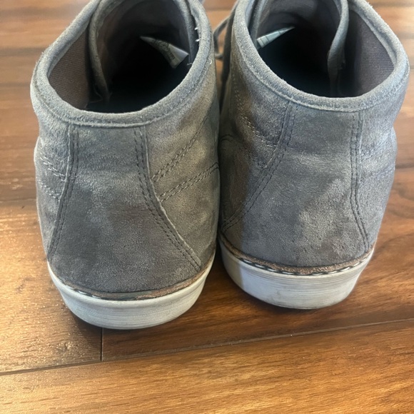 Vintage Ugg’s - Picture 8 of 8